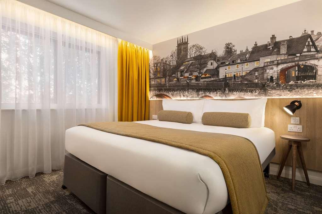 Super 8 By Wyndham Durham Hotel Room photo